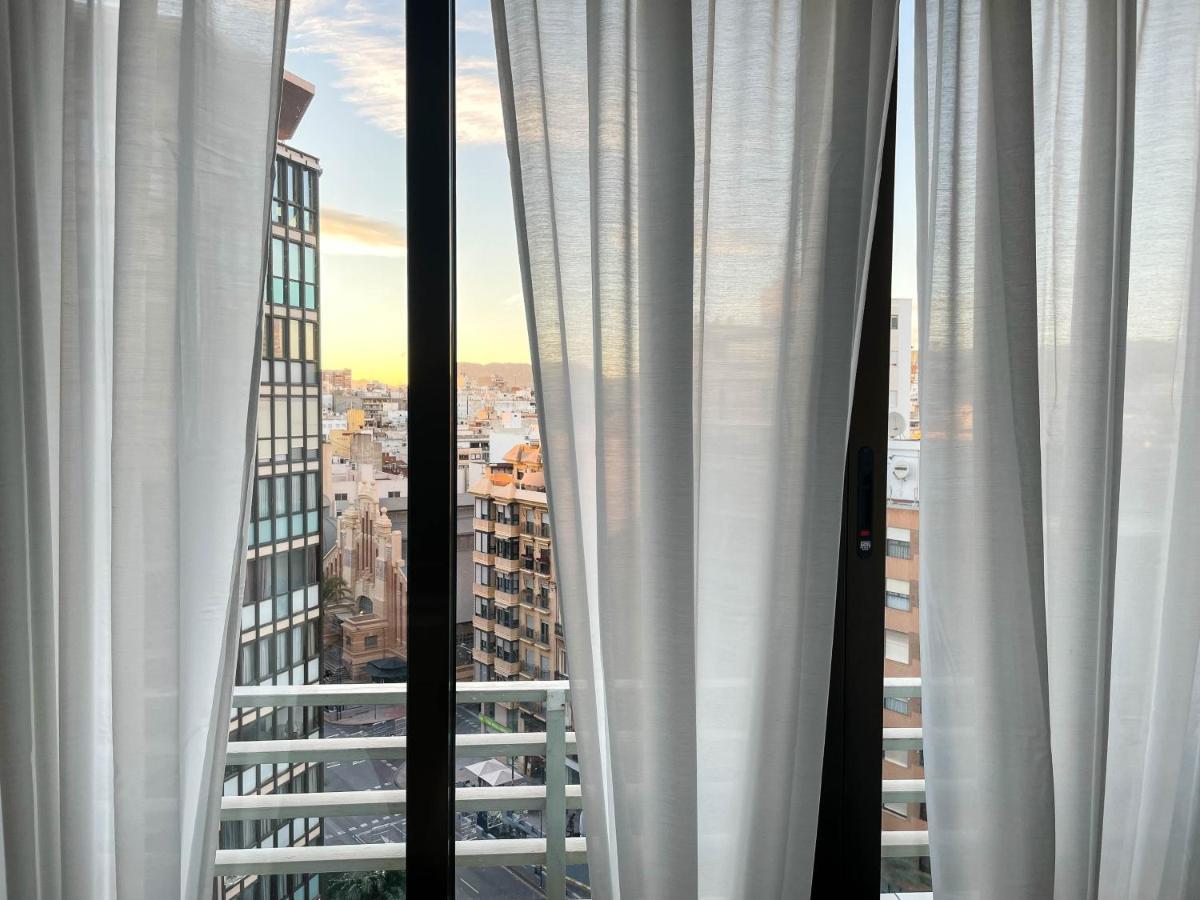 Amplio Apartamento En Pleno Corazon De Αλικάντε Εξωτερικό φωτογραφία